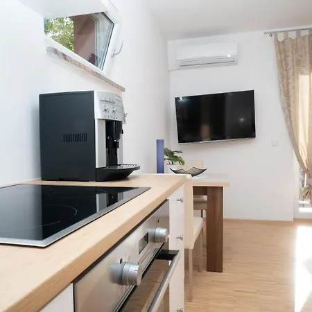 Besker Apartment *